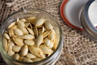 How To Roast Perfect Pumpkin Seeds – Easy, Crunchy, Addictive! how to roast pumpkin seeds-5151