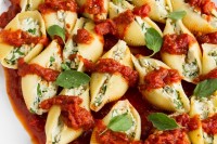 Jumbo Stuffed Shells veganstuffedshellstofuricotta-1670