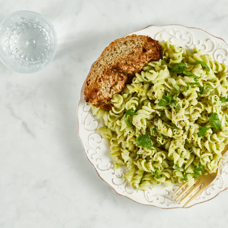 15 Minute Creamy Avocado Pasta – Oh She Glows