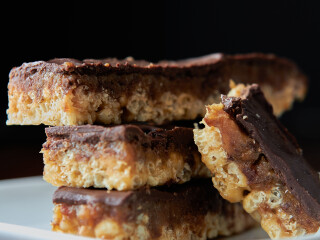 Homemade Crispy Twix Bars