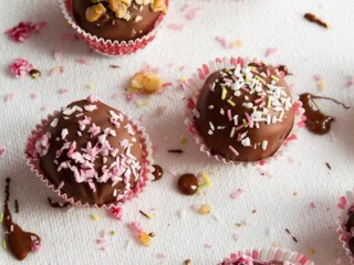 Vegan and Gluten Free Chocolate Cake Balls