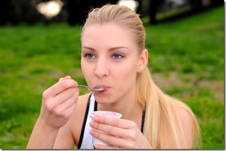 woman-eating-yogurt