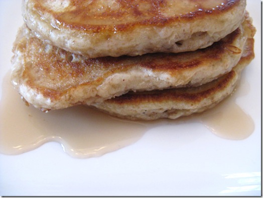 Whole Wheat and Oatmeal Pancakes - Dash of Sanity