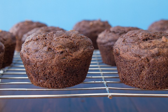 oil free vegan choclate zucchini muffins-3037