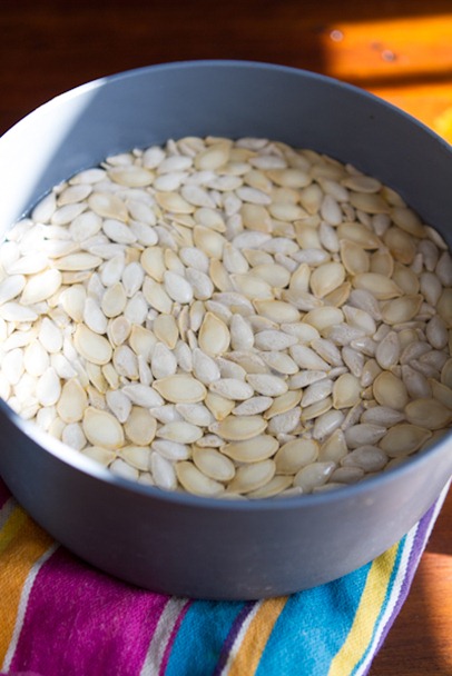 boiling pumpkin seeds-5108