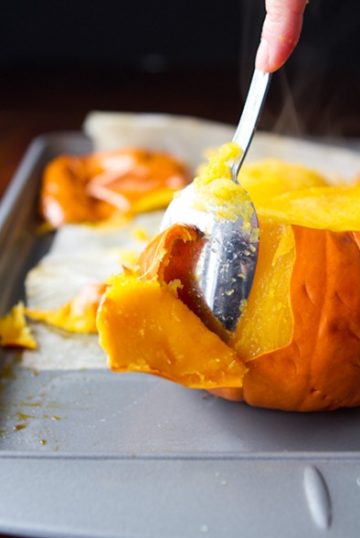 How To Roast A Sugar Pumpkin & Make Fresh Pumpkin Purée – A Step-by ...