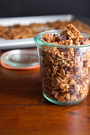 cinnamon bun granola-6621