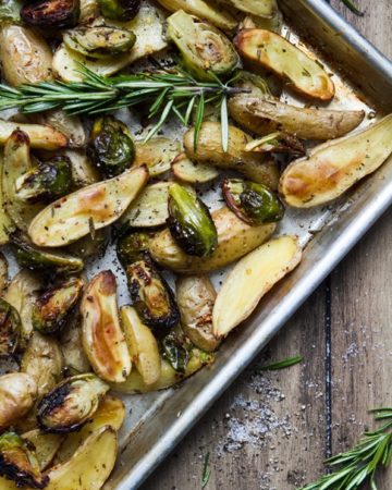 roasted-brussels-sprouts-and-fingerling-potatoes-with-rosemary-6793-3