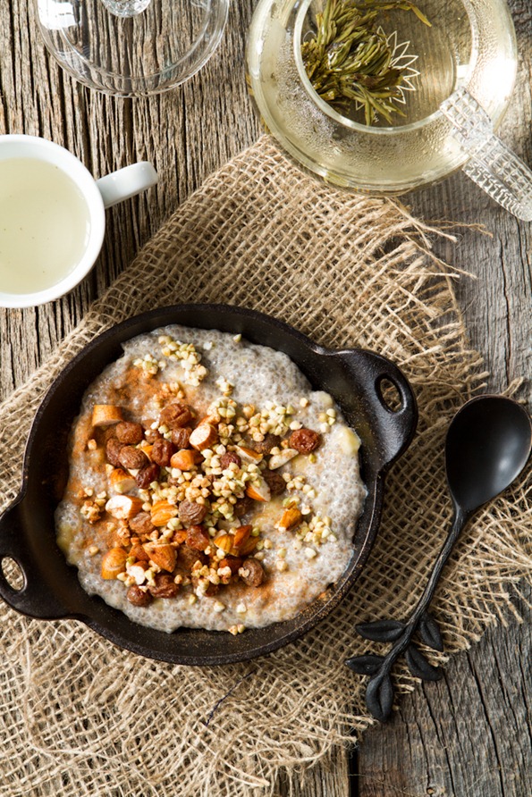 https://ohsheglows.com/wp-content/uploads/2013/02/chiaseedporridge-2058_thumb.jpg