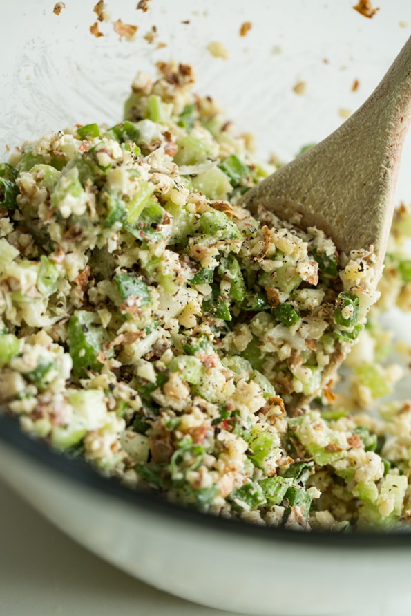 my favourite lunch of the moment: easy flaked almond “tuna” salad