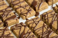 Quick ‘n Easy No-Bake Protein Bars veganproteinbars-8865