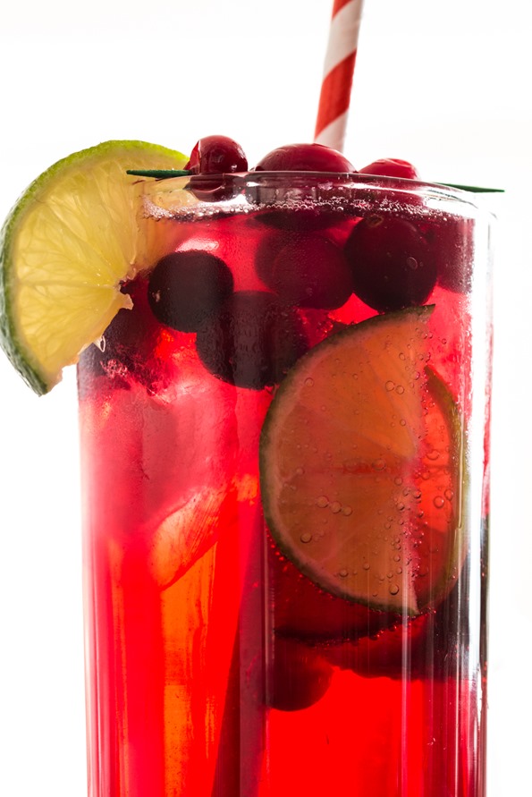 cranberrylimevodkasodacocktail-3742