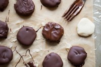 Creamy Dreamy Peppermint Patties (Vegan + GF)