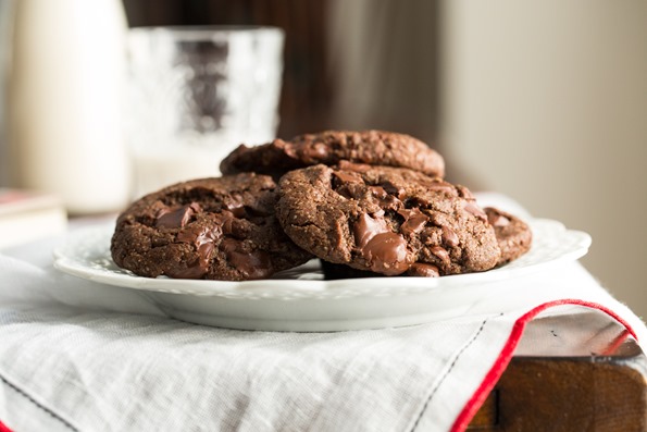 One Bowl Double Chocolate Chunk Cookies – Oh She Glows