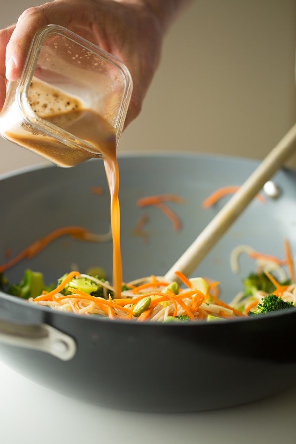 Speedy Veggie Noodle Bowl with Homemade Teriyaki Sauce – Oh She Glows