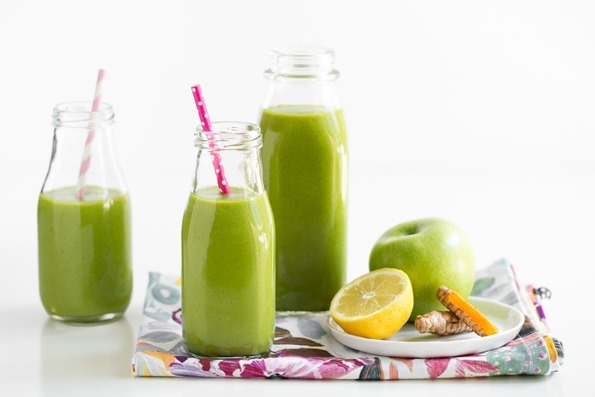 https://ohsheglows.com/wp-content/uploads/2016/05/alldayglowgreensmoothie-4048.jpg